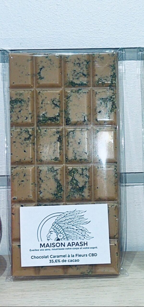Tablette de chocolat au Caramel salé artisanale aux fleurs de CBD